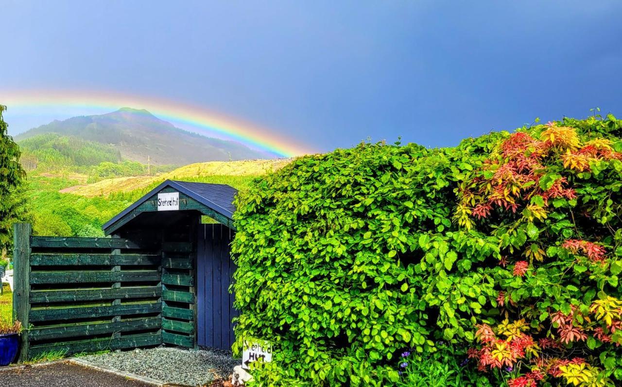 Small Cozy Shepherd Hut 20 By 7 Feet With Boxed In High Double Bed Balmacara Dış mekan fotoğraf